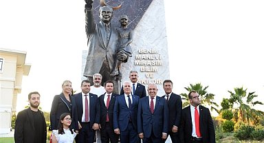Osmangazi’de Atatürk Anıtı törenle açıldı