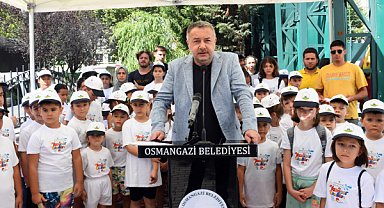 Osmangazili minik yüzücüler sertifikalarını aldı