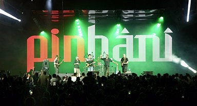 Pinhani, İstanbul Festivali seyircisiyle buluştu