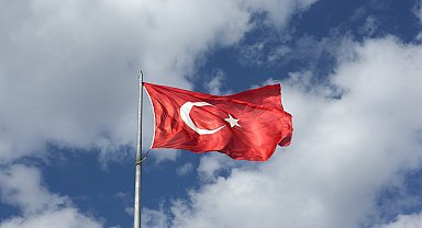Siyasilerden şehit polis için taziye mesajı