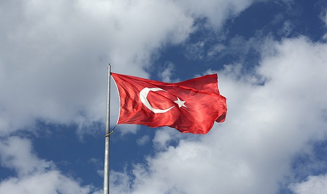 Siyasilerden şehit polis için taziye mesajı