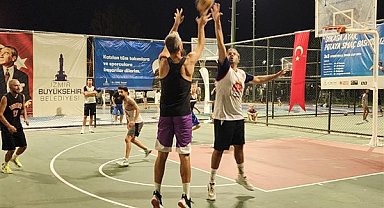 Sokak basketbolunda finale az kaldı