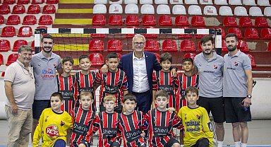 THF Başkanı Uğur Kılıç, Mini Mini Türkiye Hentbol Şampiyonası’nda oyuncular ile buluştu