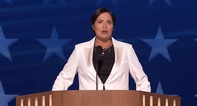 Trump'ın eski yardımcısı Kamala Harris'i destekliyor