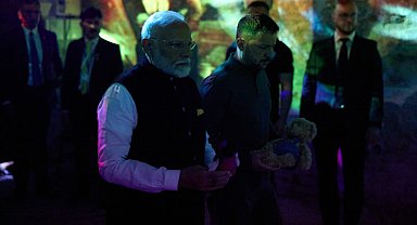 Zelenski, Hindistan Başbakanı Modi ile savaşta hayatını kaybeden çocukları andı