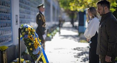 Zelenski, Ukrayna'nın 33. Bağımsızlık Günü'nü kutladı