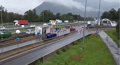 Almanya kara sınırlarında kontrolleri Pazartesi günü yeniden başlattı