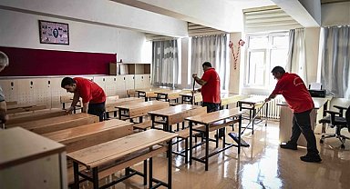 Ankara'da 22 okul temizlenerek eğitime hazır hale getirildi