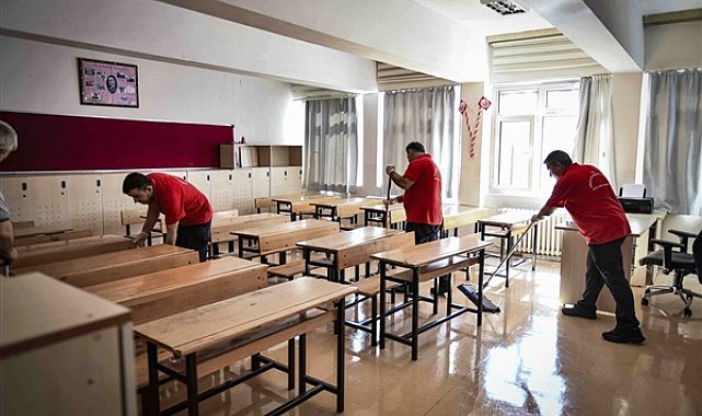 Ankara'da 22 okul temizlenerek eğitime hazır hale getirildi