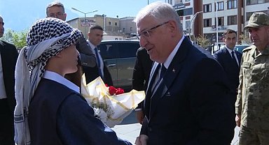Bakan Güler, Hakkari'de resmi temaslarda bulundu