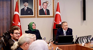 Bakan Yerlikaya, AK Parti Genel Başkan Yardımcısı Kaya ile toplantı gerçekleştirdi