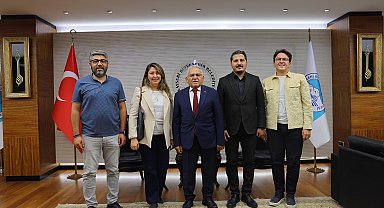 Başkan Büyükkılıç'a ziyaretler sürüyor