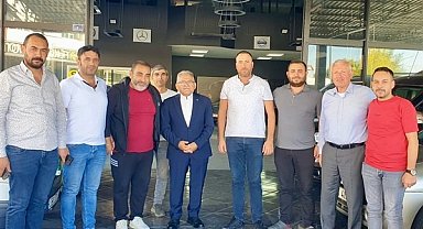 Başkan Büyükkılıç, Oto Galericiler Sitesi’ndeki esnaf ile vatandaşlarla buluştu