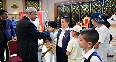 Başkan Er: Evlatlarımızın mutluluğuna ortak olduk