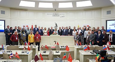 Başkan Şahin, kardeş şehir belediye başkanlarıyla bir araya geldi