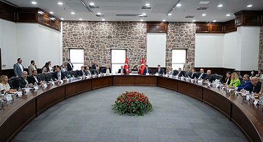 Başkan Tugay: En acil şekilde körfezi nasıl temizleriz onu belirlememiz gerek