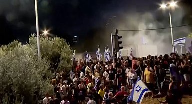 Benny Gantz: Netanyahu kendi çıkarlarını İsrail'in çıkarlarının önüne koydu