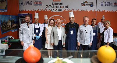 Bursa Gastronomi Festivali’nde 3 günde 500 bin ziyaretçi
