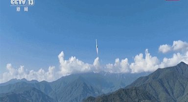 Çin'den tek roketle iki uydu fırlatıldı