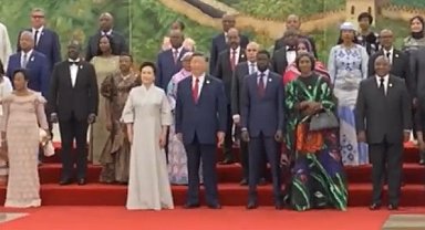 Çin Devlet Başkanı Xi Jinping: Çin Afrika'ya 50 milyar dolar yatırım yapacak
