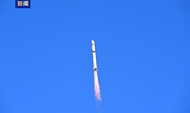 Çin, ilk yeniden kullanılabilir Shijian 19 uydusunu başarıyla fırlattı