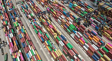 Çin'in mal ticareti fazlası yaklaşık 10 yılın en iyi seviyesinde
