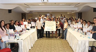 Depremden etkilenen işitme engelli kadınlara sağlık eğitimi