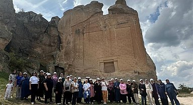 Eskişehir Emek Mahalle sakinleri, Frig Vadilerini gezdi