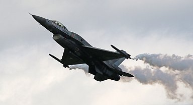 IDF: Savaş uçakları, Lübnan'ın güneyinde 30 fırlatıcıyı hedef aldı