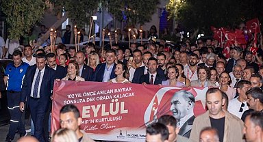İzmir'in kurtuluşun 102’nci yıl dönümü etkinliklerle kutlandı