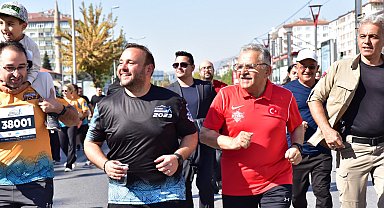 Kayseri Büyükşehir Belediyesinden 4’üncü Uluslararası Yarı Maratonu katılımcılara hediye