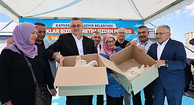 Kayseri’de kadın üreticilere 10 bin yarka yumurta tavuğu dağıtıldı