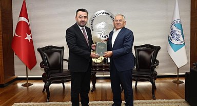 Kayseri İl Müftüsü Ayvaz, Başkan Büyükkılıç'ı ziyaret etti