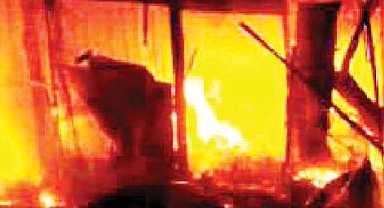 Kenya'da ilkokul yangınında 17 öğrenci öldü