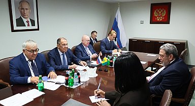 Lavrov, Saint Vincent ve Grenadinler Başbakanı Gonsalves ile görüştü