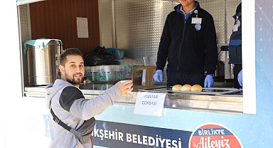 Muğla Büyükşehir Belediyesinin üniversite öğrencileri için çorba hizmeti başladı