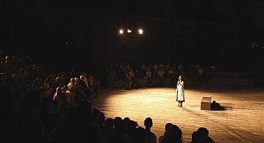 Ormandaki Kulübe’de ‘Ben Türkan Saylan’ izleyicilerle buluştu