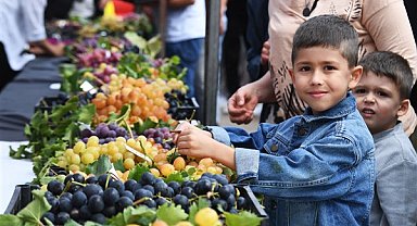 Osmangazi'de üzüm festivali yapıldı