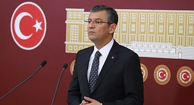Özel'den hayatını kaybeden ressam Mehmet Güleryüz için taziye mesajı
