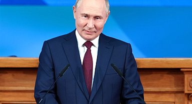 Putin: Rusya'nın kadınlara karşı geleneksel olarak saygılı bir tutumu var