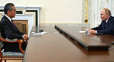 Rusya Devlet Başkanı Putin, Çin Halk Cumhuriyeti Dışişleri Bakanı Wang Yi ile görüştü