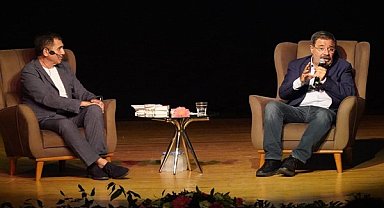 Şair ve yazar Ahmet Ümit İzmirlilerle buluştu