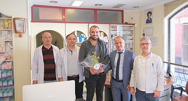 Sandıklı Belediyesi’nden 25 Eylül Eczacılık Günü’nde Eczacılara Ziyaret