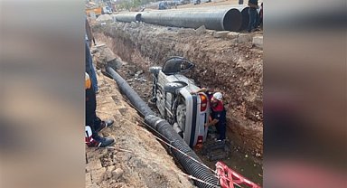 Şanlıurfa'da otomobil sulama kanalına uçtu