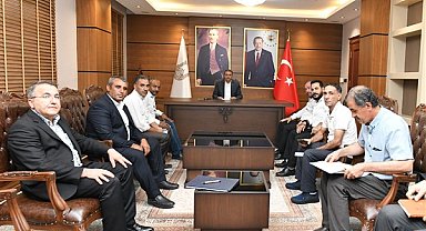 Şanlıurfa Valisi Hasan Şıldak, muhtarların taleplerini dinledi