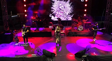 Sena Şener NG Afyon Motofest’te Fırtına Gibi Esti