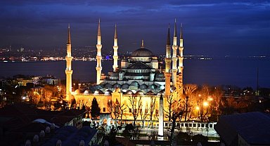 Siyasilerden Mevlid Kandili mesajı