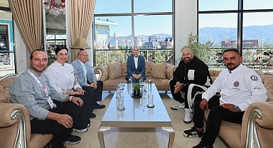 Ünlü şef Somer Sivrioğlu GastroAfyon Festivalinde