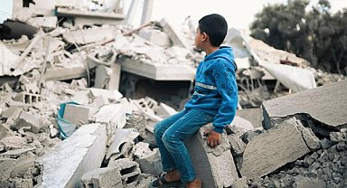 UNRWA: Gazze'de yerinden edilmiş aileler kendilerini yağmurdan korumakta zorlanıyor