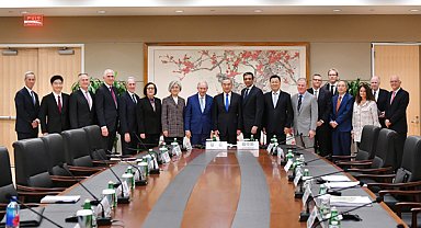 Wang Yi, ABD'nin çeşitli çevrelerinden temsilcilerle görüştü